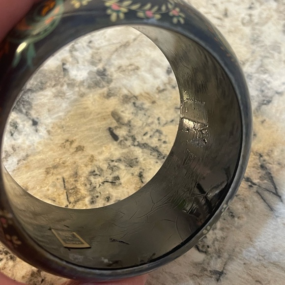 Vintage Large Lucite Bangle Bracelet - Picture 3 of 5